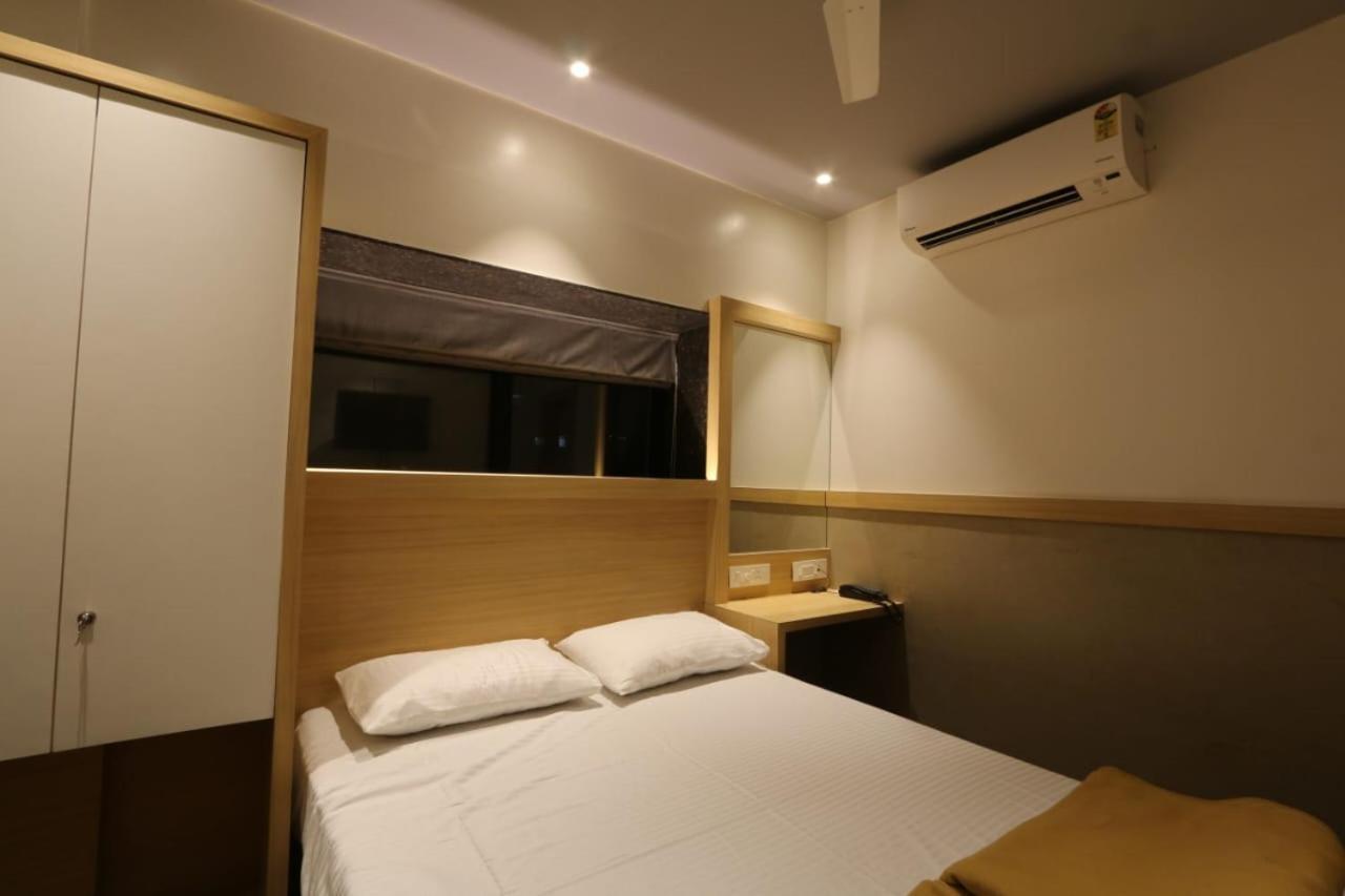 Avenue 10 Boutique Hotel Pune Exterior photo